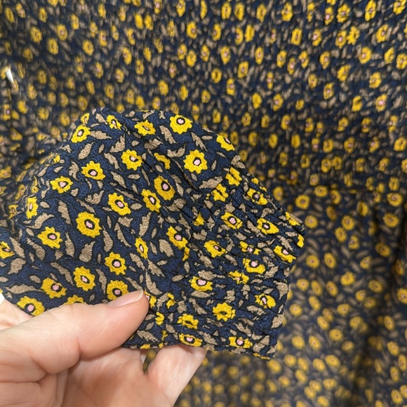 BODEN DITZY FLORAL V NECK SMOCKED DRESS US SIZE 4 - Picture 10 of 14